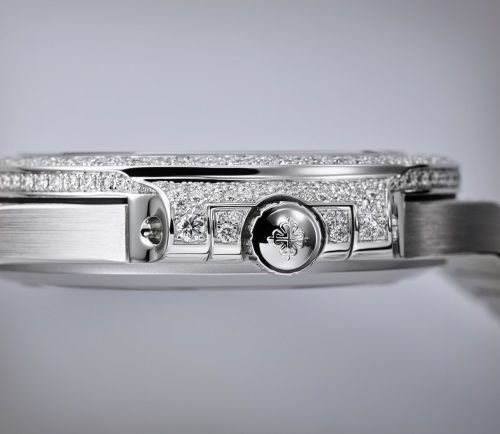 Ladies Automatic Nautilus.